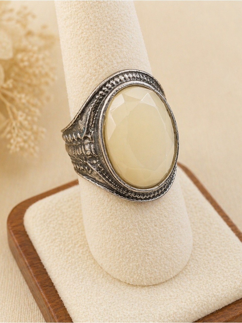 Vintage Silver Tone Large Faux Gemstone Size 8 Ring Cocktail Statement